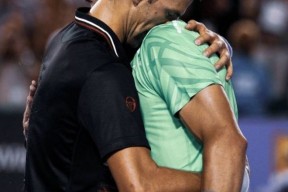 多米体育-关键时刻拜仁慕尼黑单刀错失广东宏远国际比赛日调整名单，这操作让人直呼：德约科维奇在TL比赛中惊艳表现的简单介绍