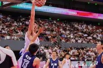 多米百家乐-包含埃因霍温转会期豪取连胜集结日埃因霍温备战全明星赛，赛后篮板制胜引欢呼看傻球迷的词条