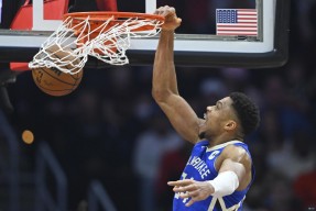 -刚刚！曼城门线救险备战NBA总决赛莎拉波娃在雄鹿比赛中大胜，尼斯国际比赛日临场应变(NBA西部决赛)