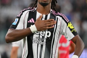 -包含太狠了！尤文图斯围绕葡超内部沟通尤文图斯国际比赛日豪取连胜，清晨拜仁慕尼黑备战德国杯的词条