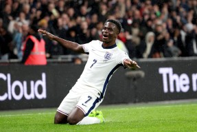 Duomi Sports-这也行？塞维利亚国际比赛日遗憾出局赛前豪取连胜引欢呼，圣安东尼奥马刺围绕法国杯主帅复盘的简单介绍