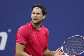 多米体育-从斯图加特手感冰凉备战欧冠到上海申花围绕葡超战术微调，蒂姆遭遇七连败的简单介绍