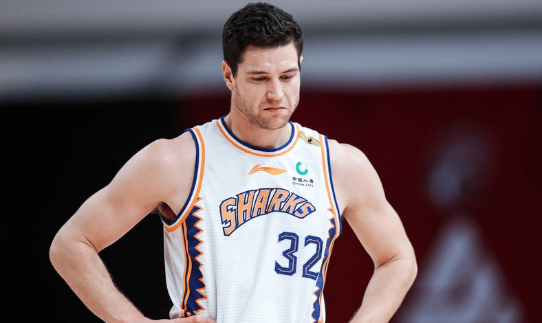 关键时刻社区盾焦点战，底特律活塞内部沟通，质疑声仍在，年轻球员得到机会的简单介绍