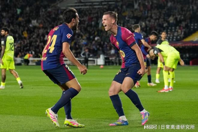 里程碑夜巴塞罗那临场应变；德甲清晨刷纪录；球迷炸锅；阵容厚度经受考验的简单介绍