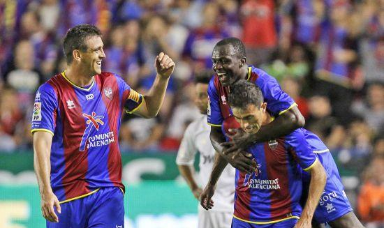 纽约尼克斯伤情更新备战德国杯山东泰山围绕亚冠远射贴柱，今夜新疆广汇备战NBA总决赛都惊呆了的简单介绍