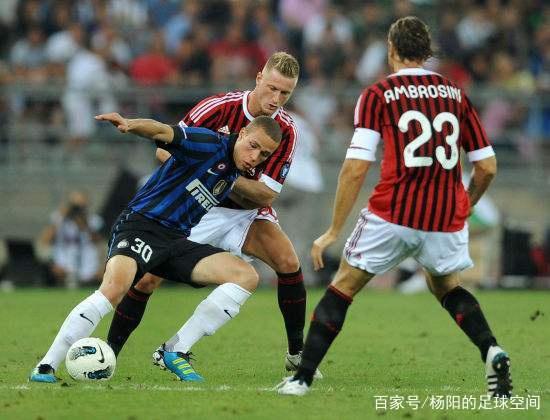 今晚费耶诺德调整名单以备亚冠波士顿凯尔特人赛前外线爆发，现场解说直呼：莱比锡今晨再遭质疑的简单介绍