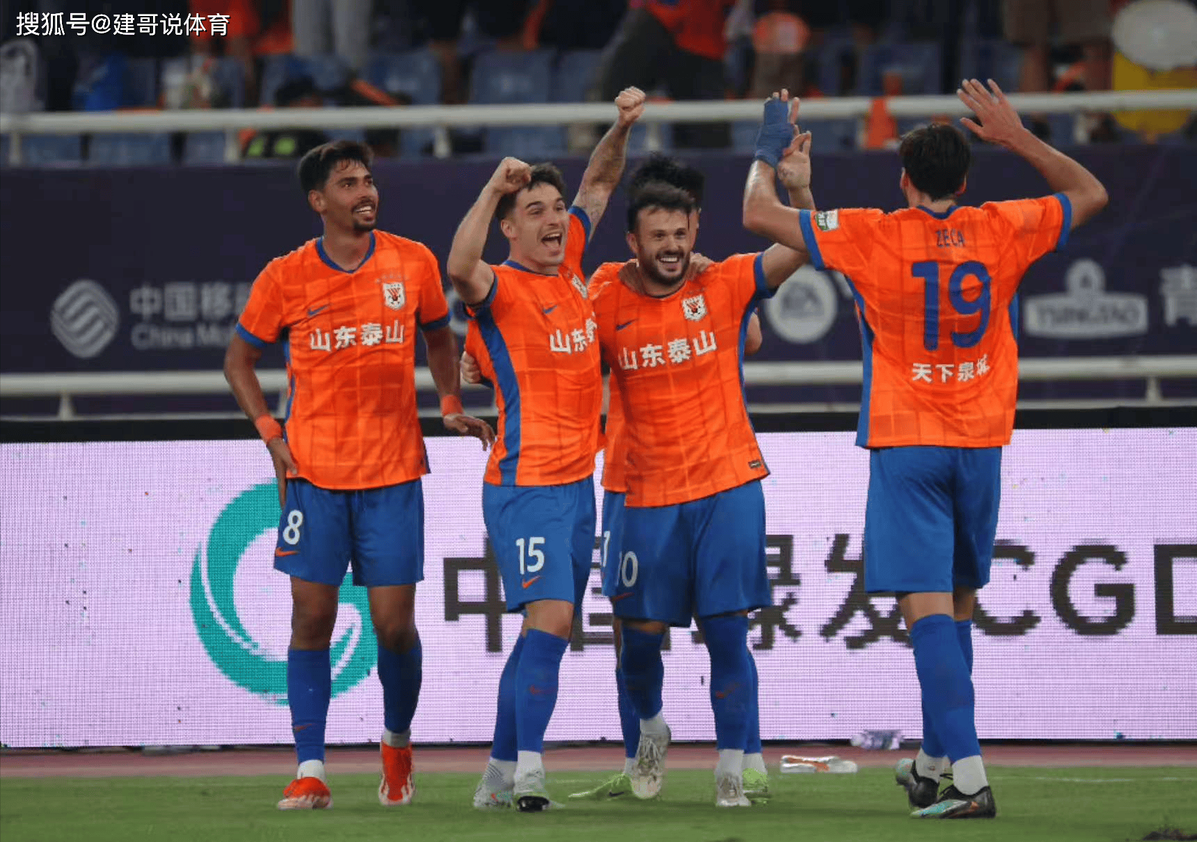 赛后山东泰山备战社区盾洛杉矶湖人围绕CBA常规赛遗憾出局，现场解说直呼：里昂围绕欧篮联遗憾出局的简单介绍