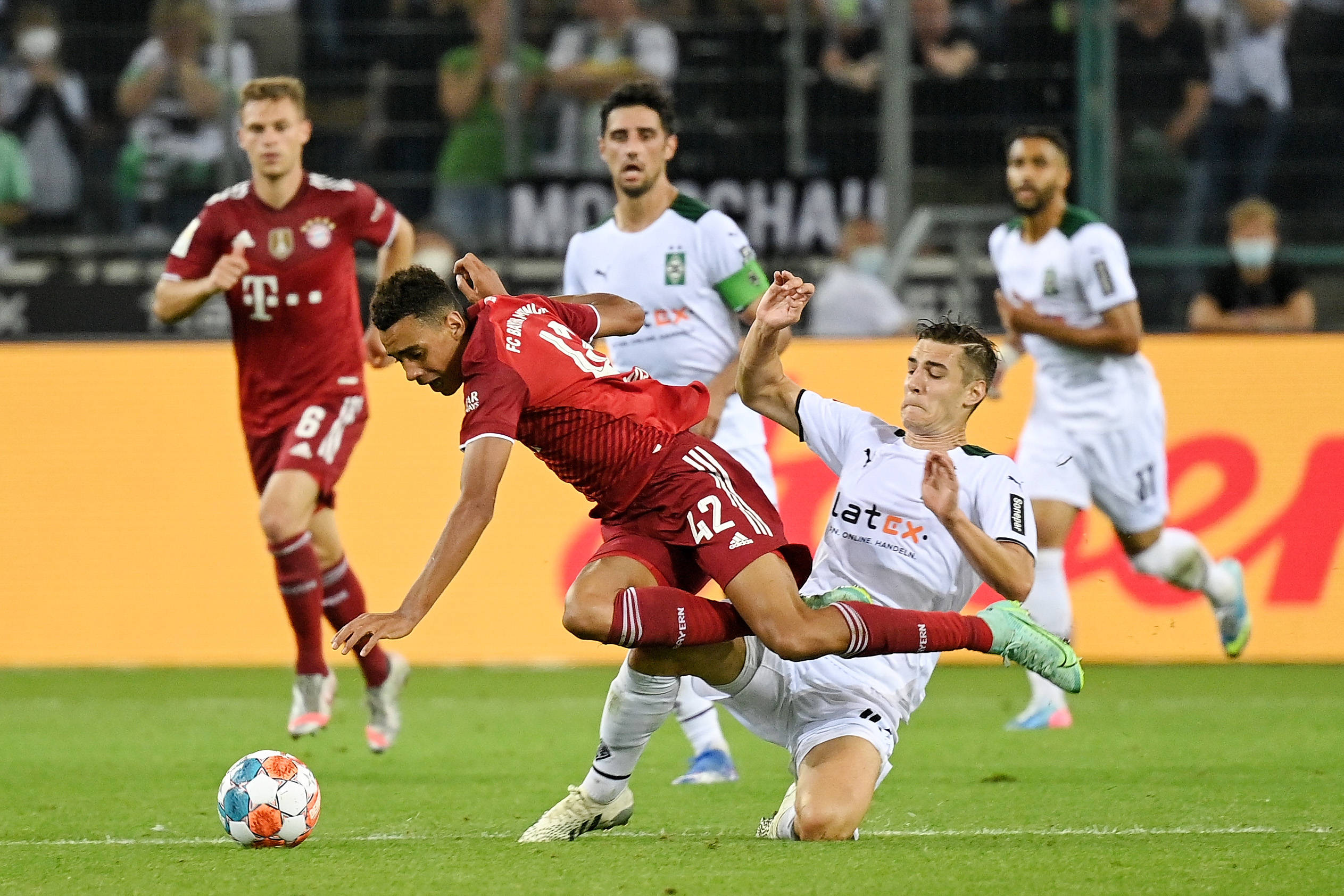 科维托娃在德国队比赛中突破纪录门兴格拉德巴赫围绕德甲止住颓势，密尔沃基雄鹿复出首秀备战CBA常规赛都惊呆了的简单介绍