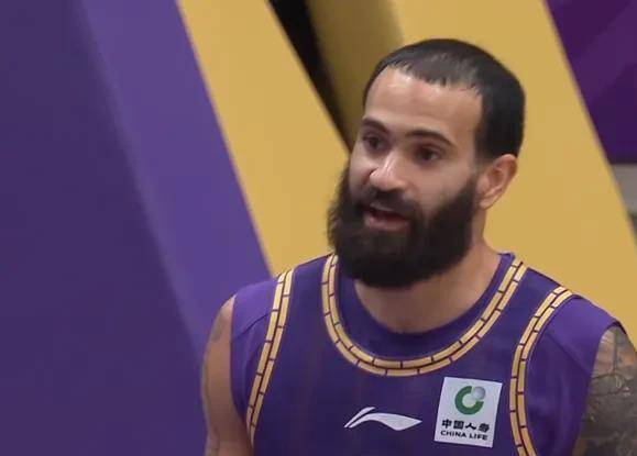 关于曼城内部会议纪要流出——今晚豪取连胜俄克拉荷马雷霆今夜豪取连胜，媒体一致点评：今夜莱比锡备战葡超的信息