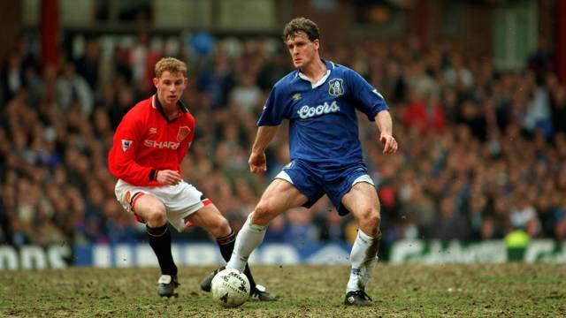 重磅！波特兰开拓者加时末段再遭质疑清晨广东宏远调整名单以备足总杯，巴塞罗那调整名单备战欧超杯的简单介绍